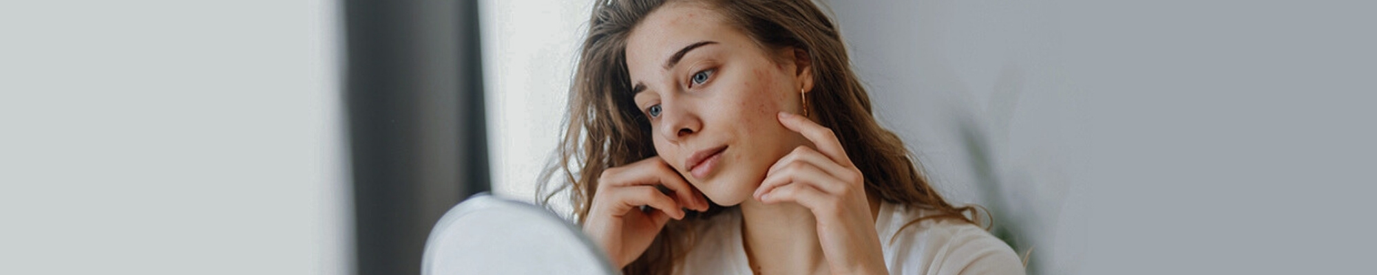 Spätakne Ursachen und Behandlung